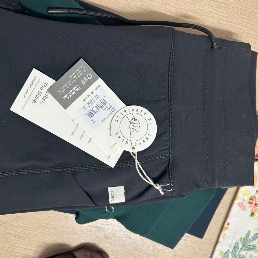 XL Vuori Black Leggings Brand New
